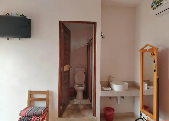 Bm Zihua Pensión 4*